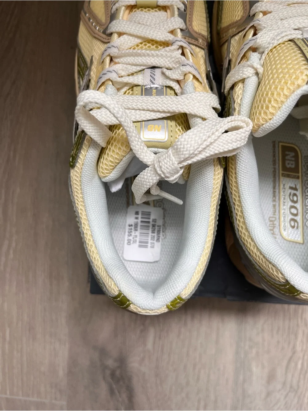 New Balance 1906R "Butter / Metallic Silver" - Picture 6 of 6